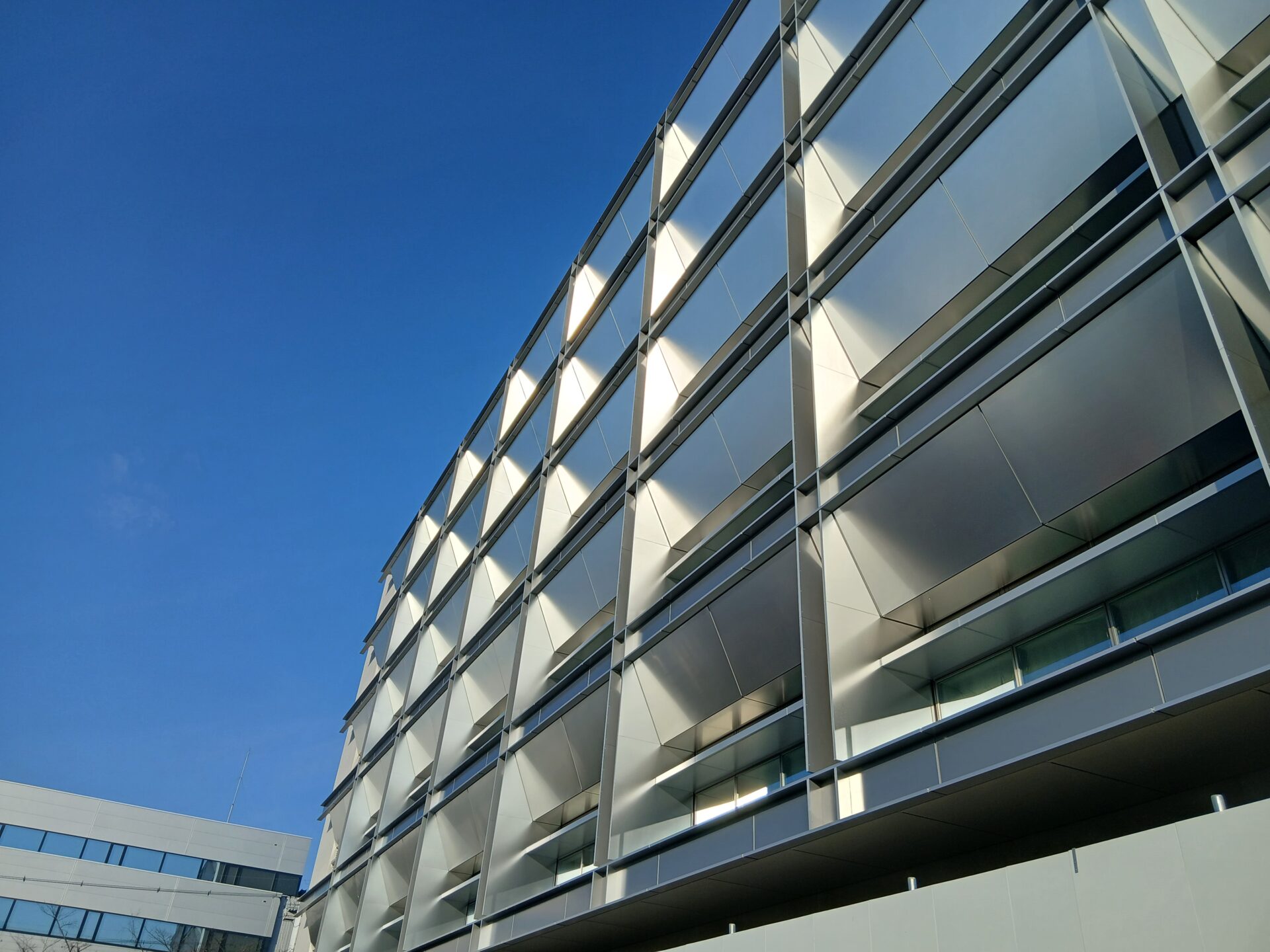 光輝合金仕上アルミカットパネル(TA-N)【オフィス】